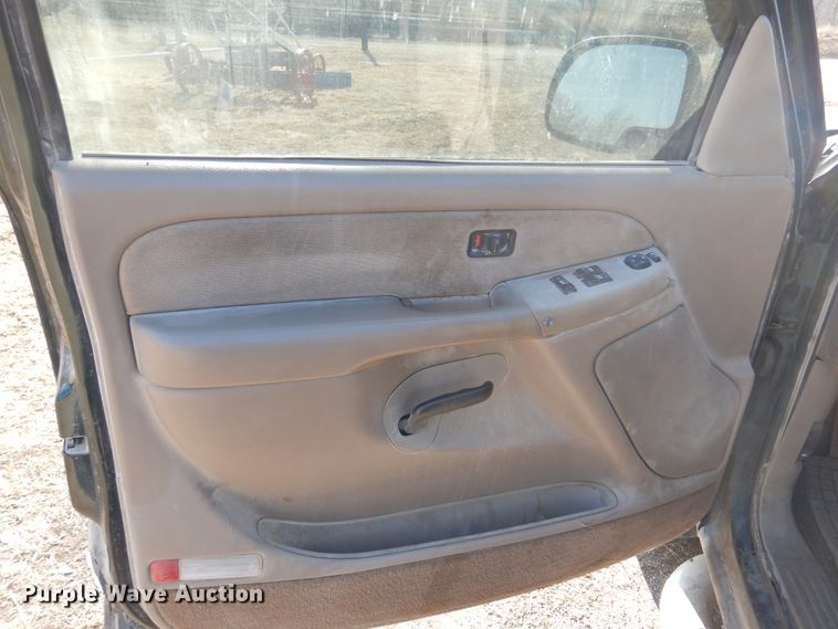 image for item DK4341 2001 Chevrolet Silverado 1500  Ext. Cab flatbed pickup truck