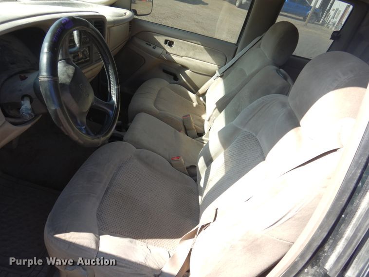 image for item DK4341 2001 Chevrolet Silverado 1500  Ext. Cab flatbed pickup truck