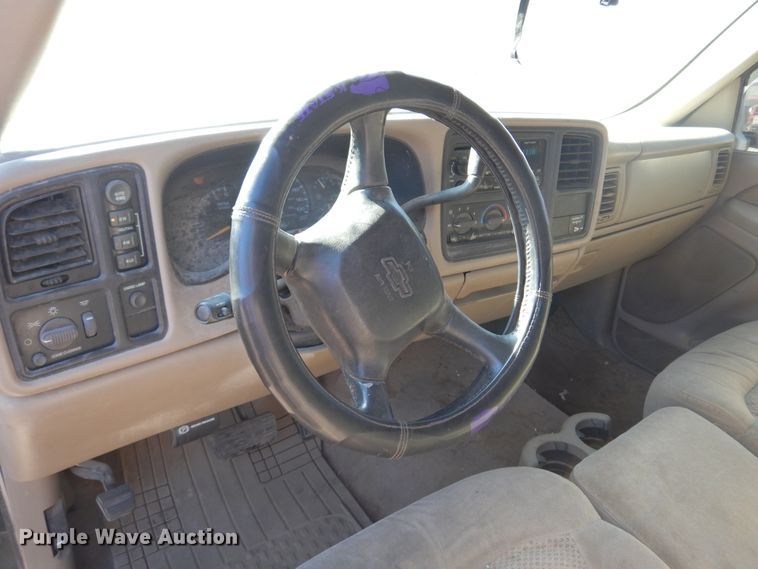 image for item DK4341 2001 Chevrolet Silverado 1500  Ext. Cab flatbed pickup truck