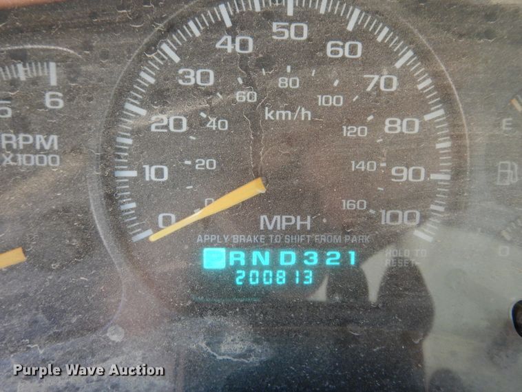 image for item DK4341 2001 Chevrolet Silverado 1500  Ext. Cab flatbed pickup truck