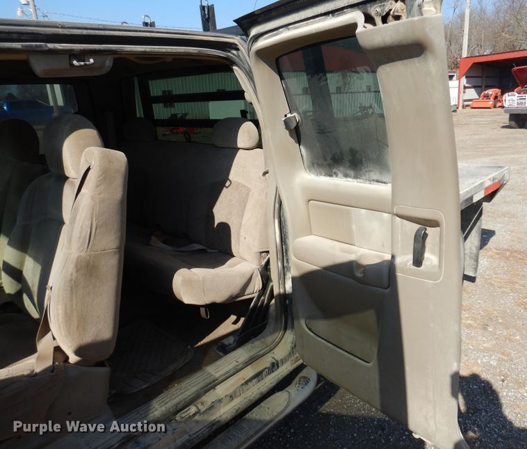 image for item DK4341 2001 Chevrolet Silverado 1500  Ext. Cab flatbed pickup truck