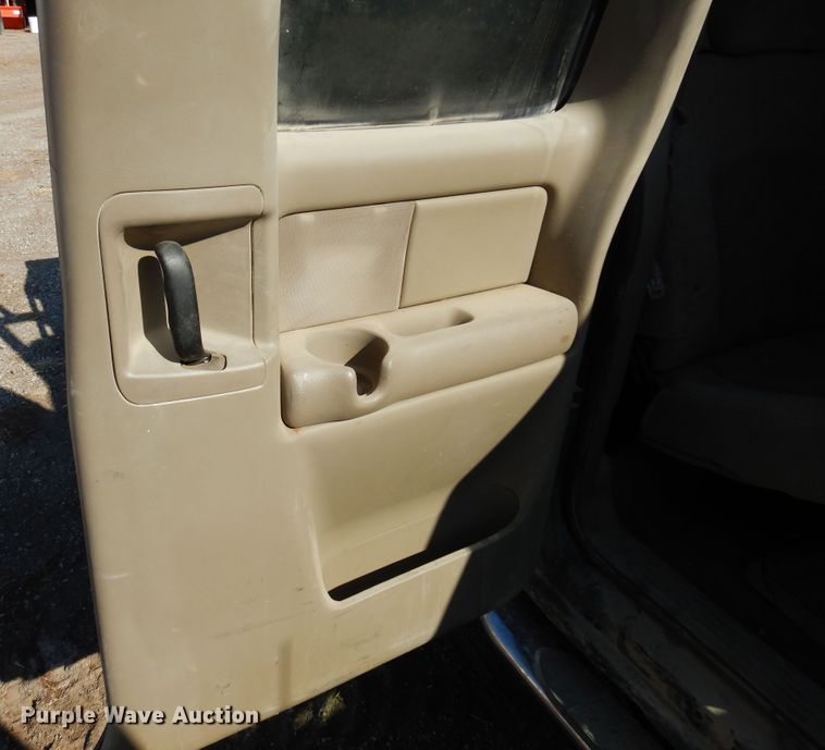 image for item DK4341 2001 Chevrolet Silverado 1500  Ext. Cab flatbed pickup truck