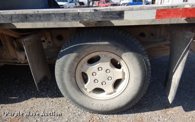 image for item DK4341 2001 Chevrolet Silverado 1500  Ext. Cab flatbed pickup truck