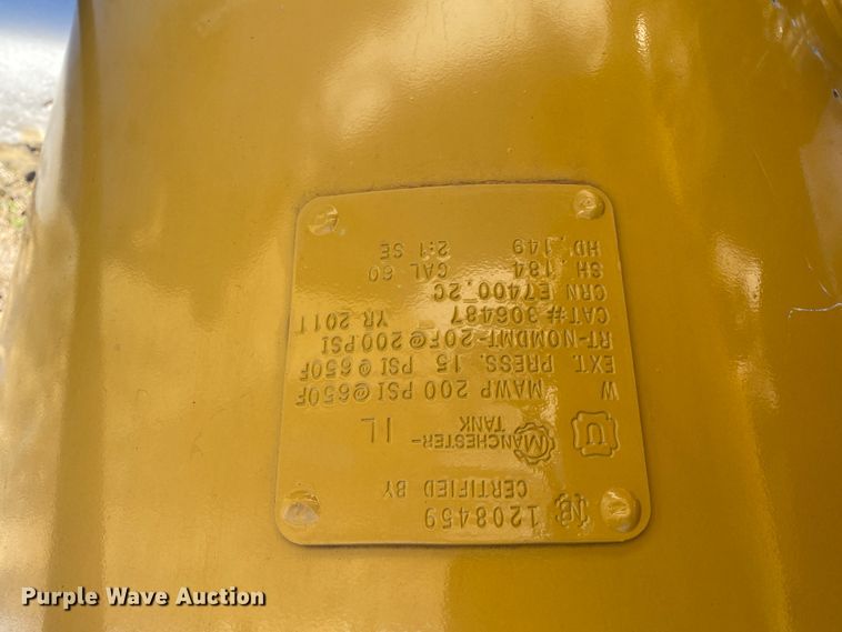 image for item DL6966 (3) air tanks