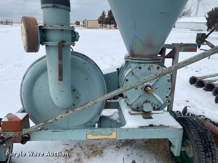 image for item DM8364 Neuero 8120  grain vacuum