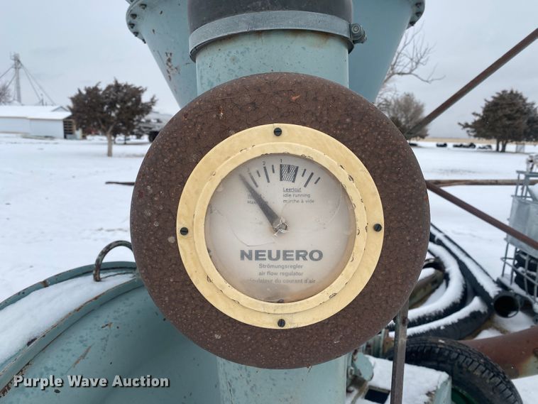 image for item DM8364 Neuero 8120  grain vacuum