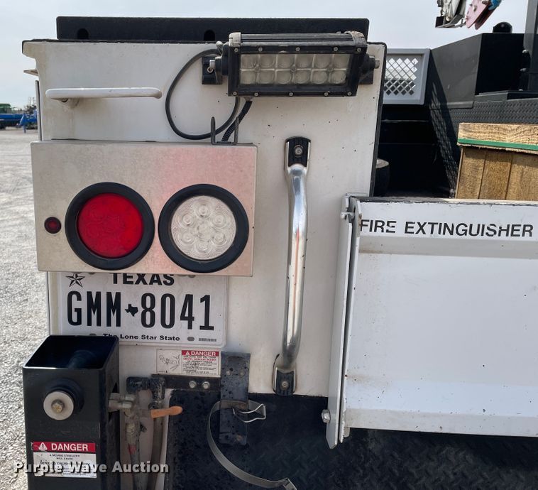 image for item DN0231 2015 Ford F550  SuperCab utility / service truck