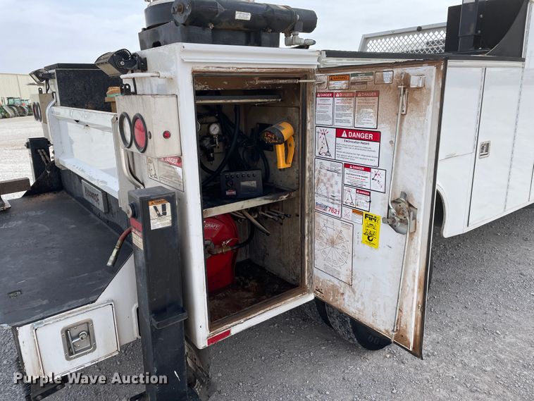 image for item DN0231 2015 Ford F550  SuperCab utility / service truck