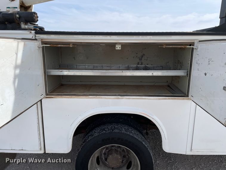 image for item DN0231 2015 Ford F550  SuperCab utility / service truck