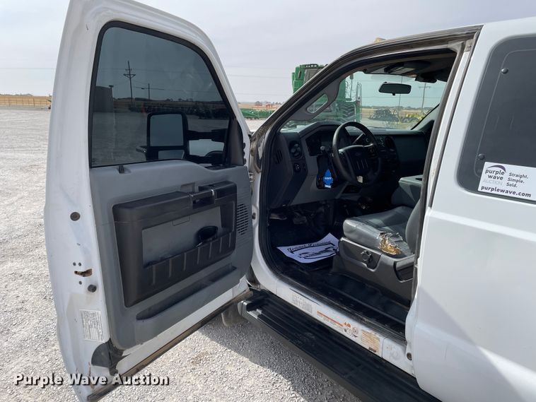 image for item DN0231 2015 Ford F550  SuperCab utility / service truck