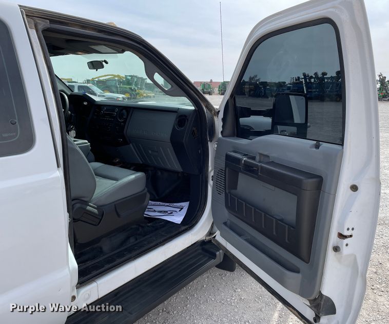 image for item DN0231 2015 Ford F550  SuperCab utility / service truck