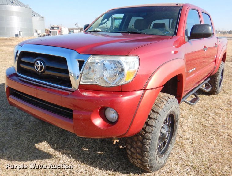 image for item DN1342 2006 Toyota Tacoma  Double Cab pickup truck