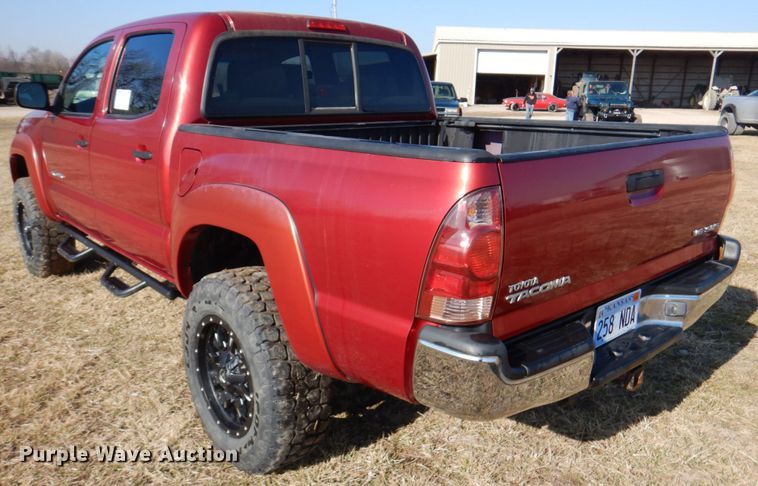 image for item DN1342 2006 Toyota Tacoma  Double Cab pickup truck