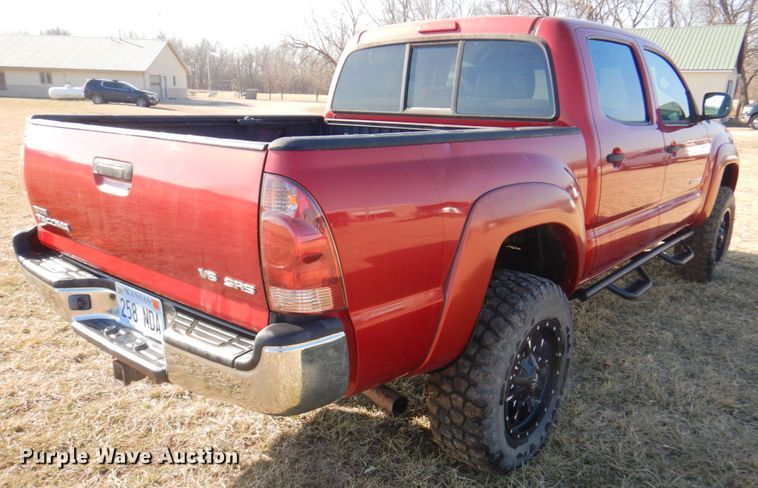 image for item DN1342 2006 Toyota Tacoma  Double Cab pickup truck