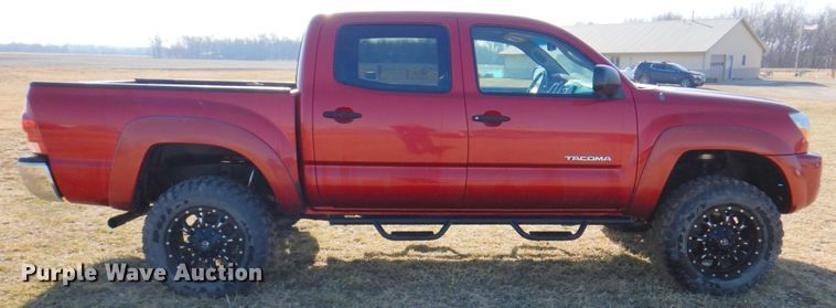 image for item DN1342 2006 Toyota Tacoma  Double Cab pickup truck