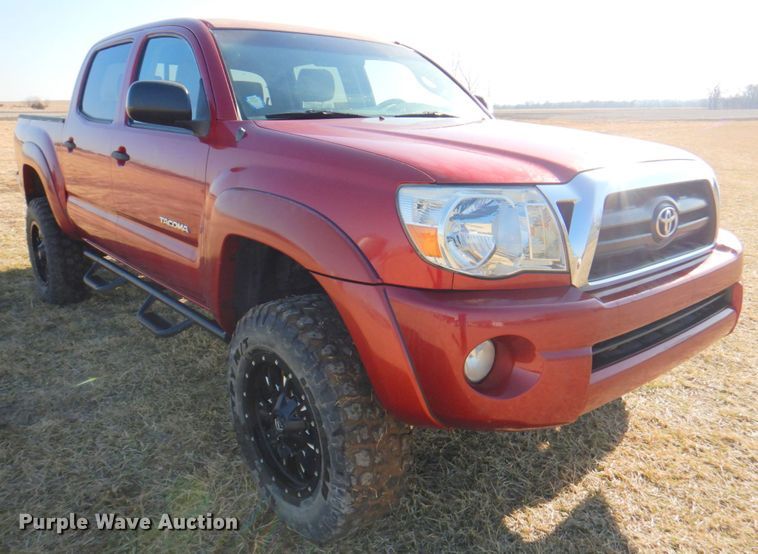 image for item DN1342 2006 Toyota Tacoma  Double Cab pickup truck
