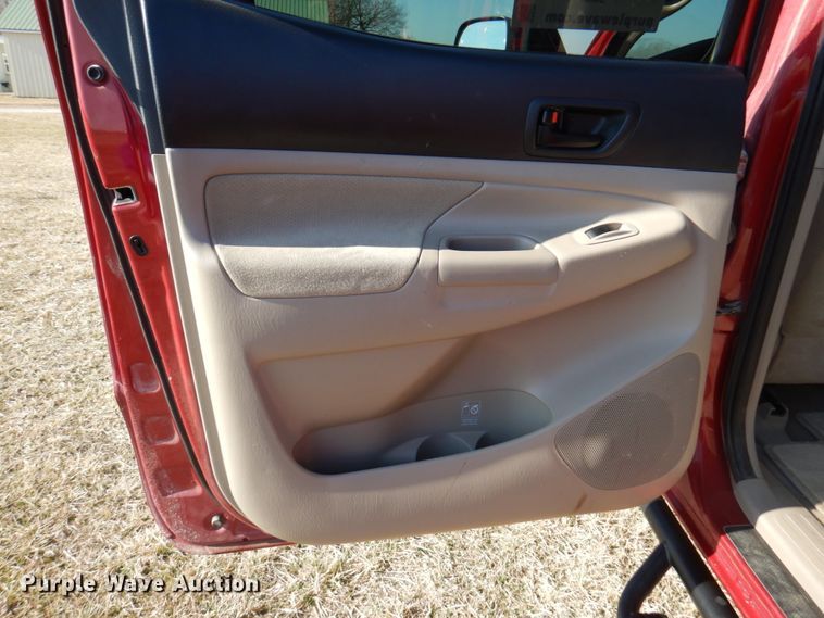 image for item DN1342 2006 Toyota Tacoma  Double Cab pickup truck