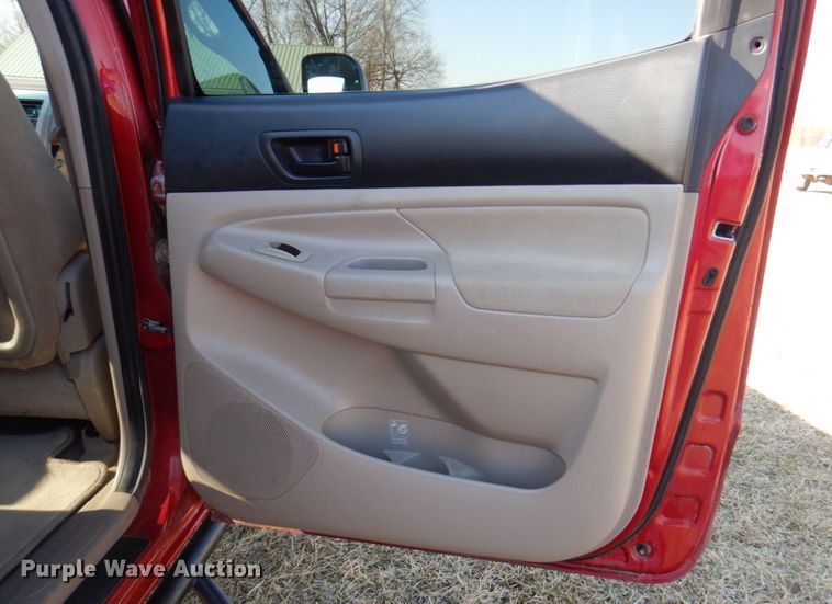 image for item DN1342 2006 Toyota Tacoma  Double Cab pickup truck