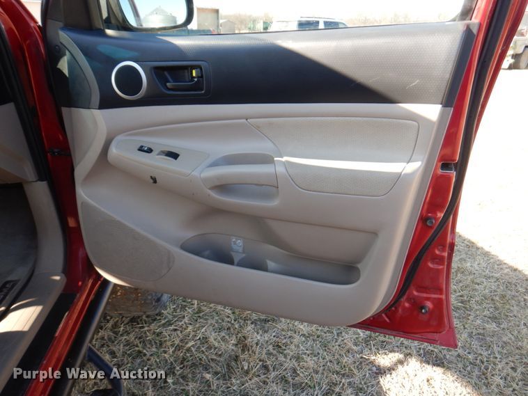 image for item DN1342 2006 Toyota Tacoma  Double Cab pickup truck