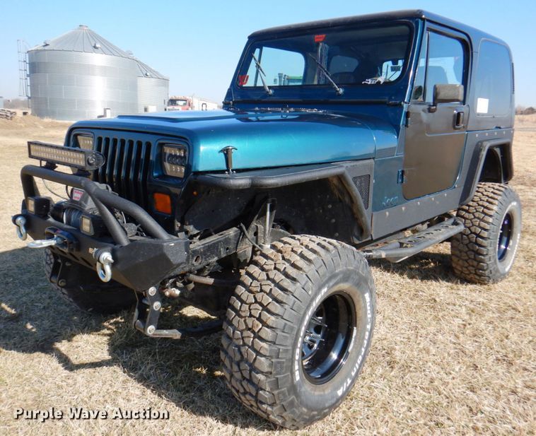 image for item DN1343 1995 Jeep Wrangler  SUV