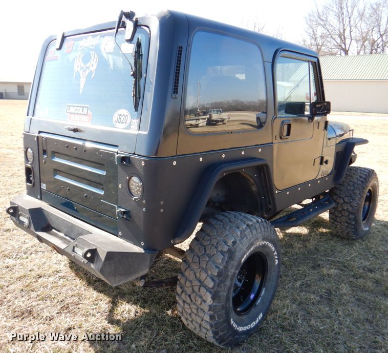 image for item DN1343 1995 Jeep Wrangler  SUV