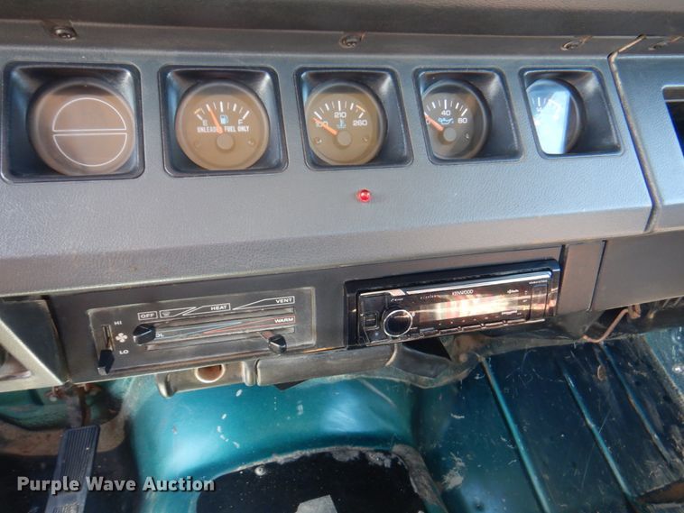 image for item DN1343 1995 Jeep Wrangler  SUV