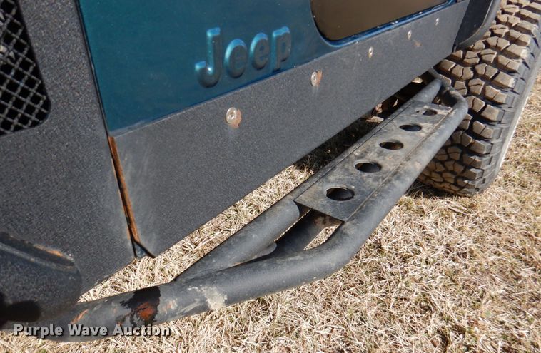 image for item DN1343 1995 Jeep Wrangler  SUV