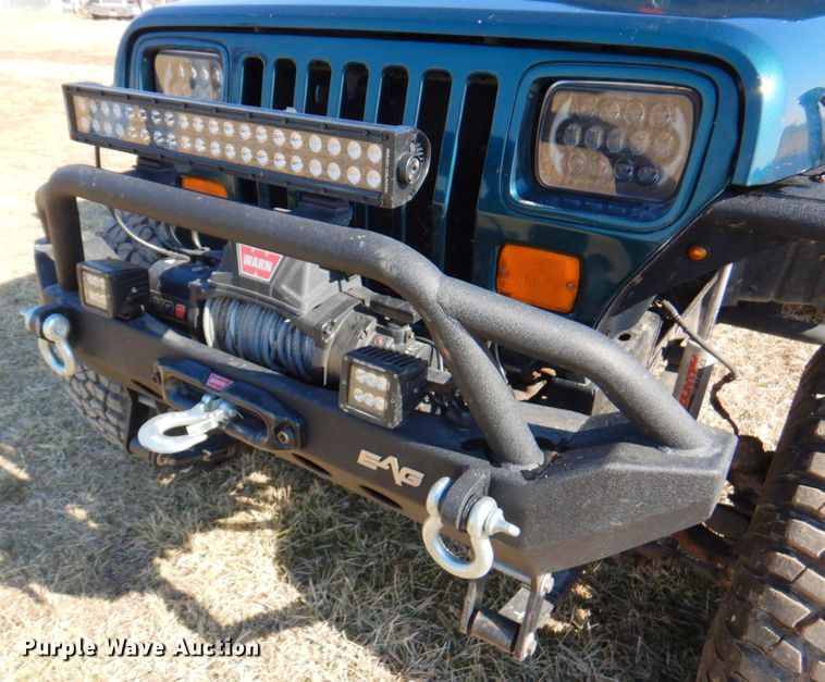 image for item DN1343 1995 Jeep Wrangler  SUV