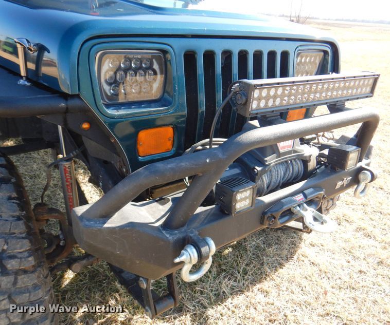 image for item DN1343 1995 Jeep Wrangler  SUV