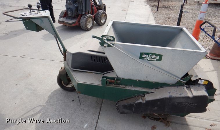 image for item DN1376 Turfco F15B Metermatic  top dresser