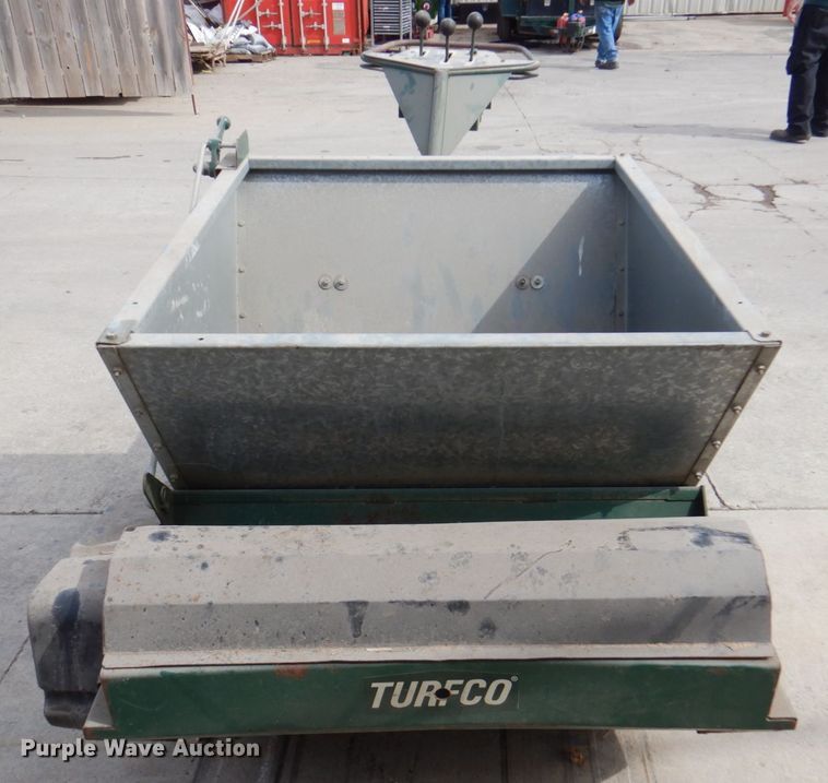 image for item DN1376 Turfco F15B Metermatic  top dresser