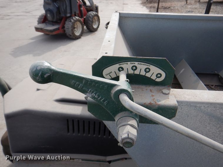 image for item DN1376 Turfco F15B Metermatic  top dresser