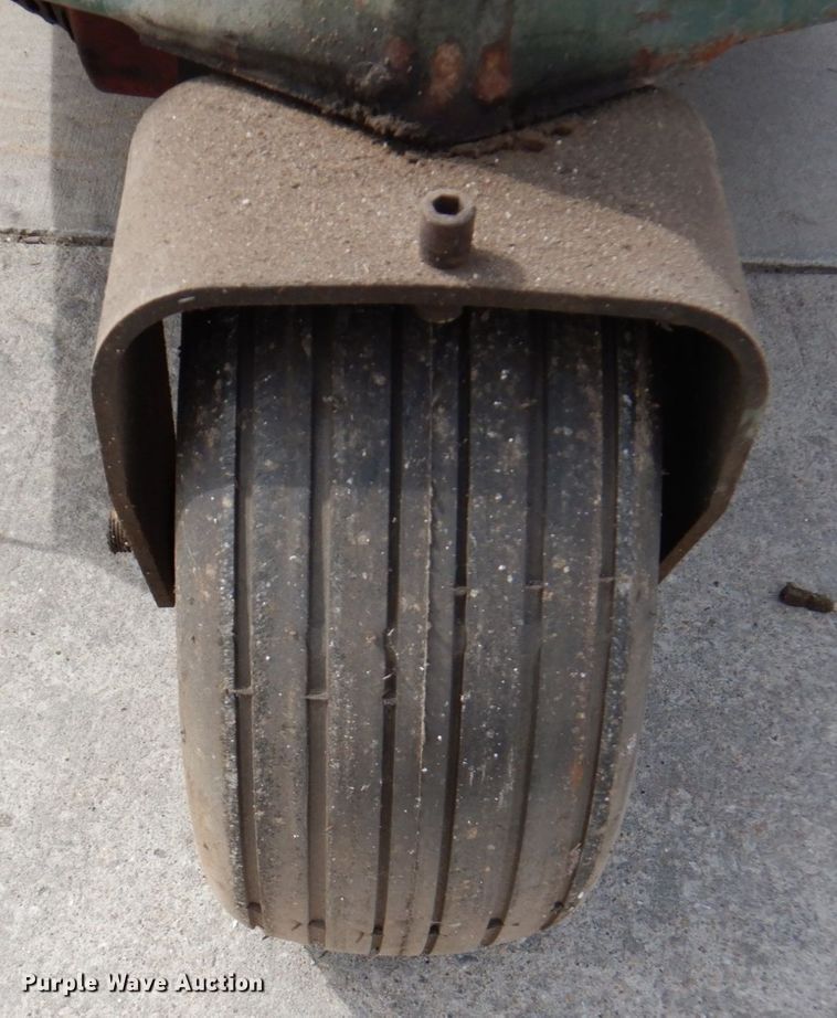 image for item DN1376 Turfco F15B Metermatic  top dresser