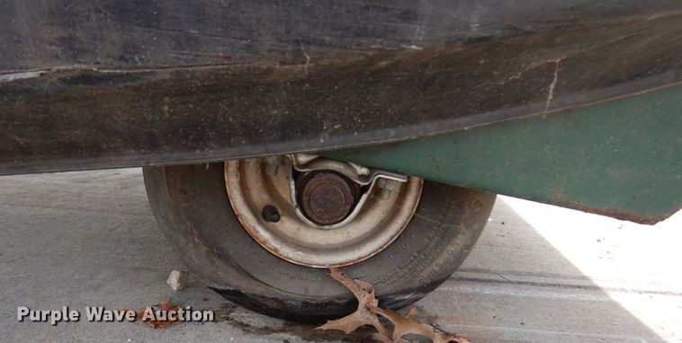 image for item DN1376 Turfco F15B Metermatic  top dresser