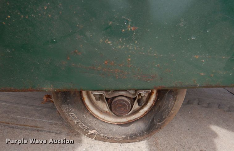 image for item DN1376 Turfco F15B Metermatic  top dresser