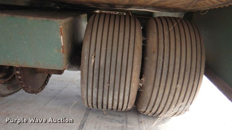 image for item DN1376 Turfco F15B Metermatic  top dresser