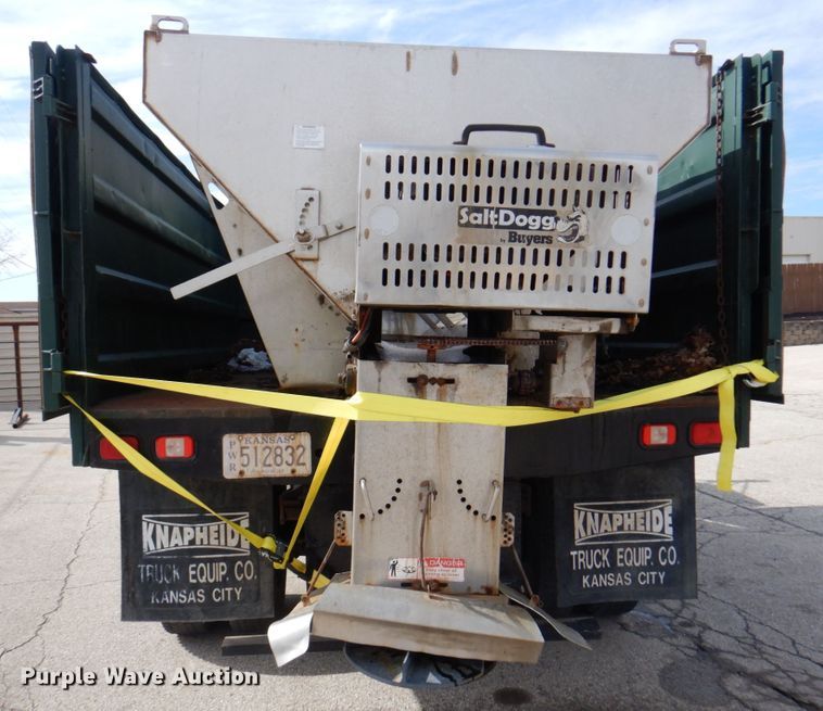 image for item DN1377 1995 Ford F800  dump truck