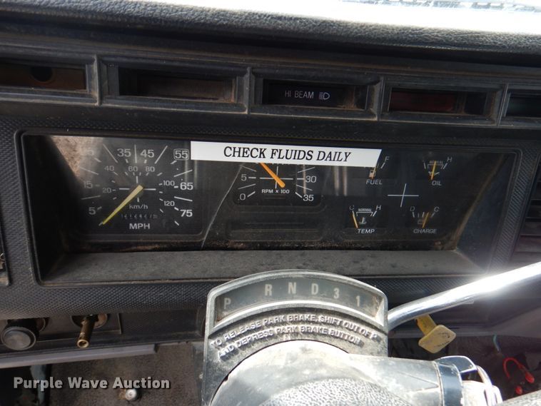 image for item DN1377 1995 Ford F800  dump truck