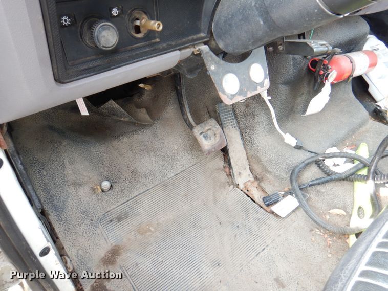 image for item DN1377 1995 Ford F800  dump truck