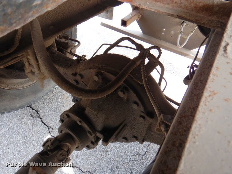 image for item DN1377 1995 Ford F800  dump truck