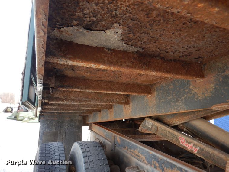 image for item DN1377 1995 Ford F800  dump truck