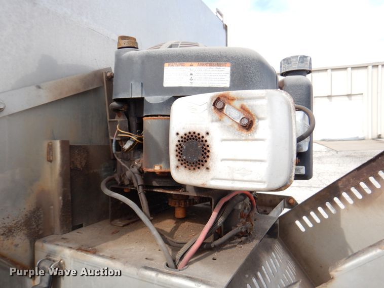 image for item DN1377 1995 Ford F800  dump truck