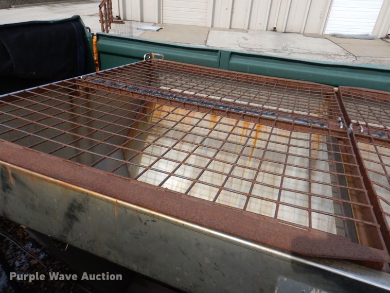 image for item DN1377 1995 Ford F800  dump truck