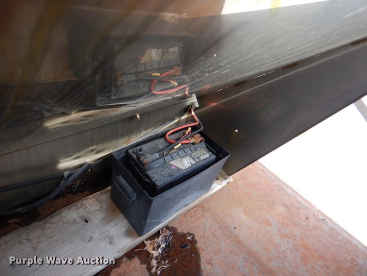 image for item DN1377 1995 Ford F800  dump truck