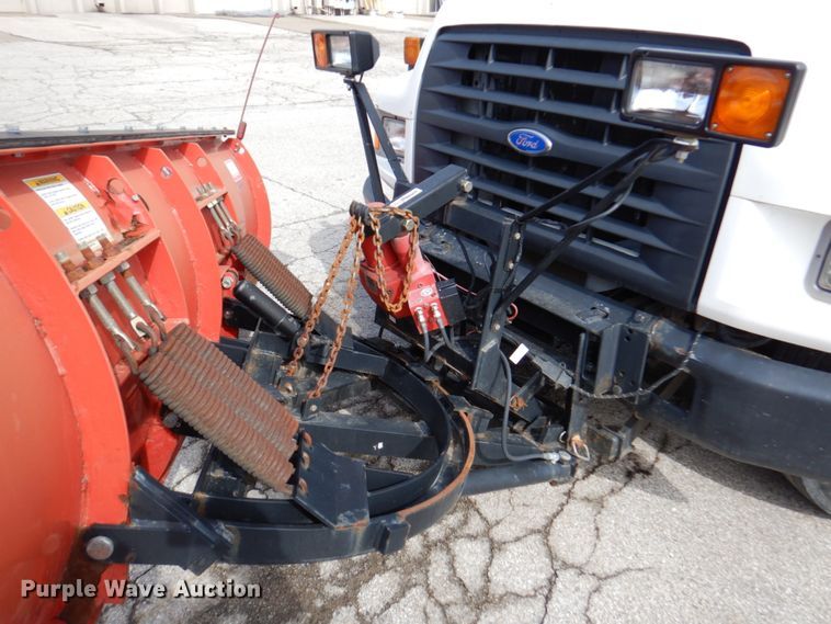 image for item DN1377 1995 Ford F800  dump truck