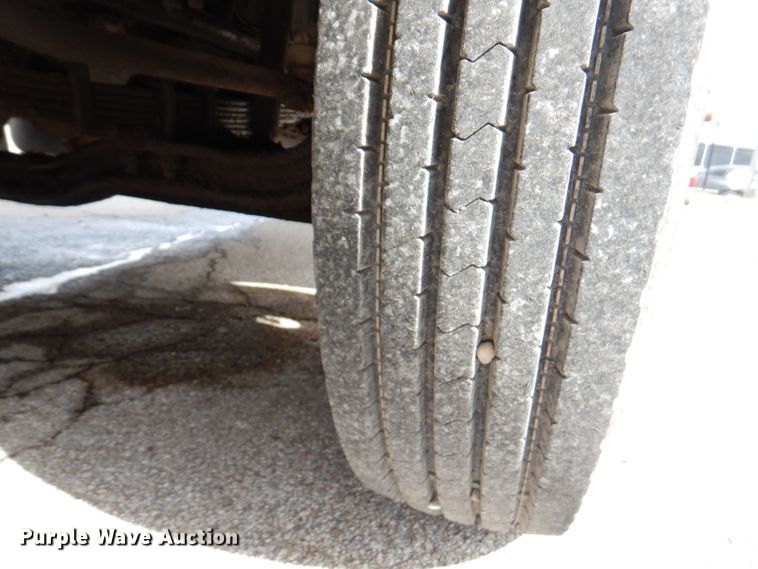 image for item DN1377 1995 Ford F800  dump truck