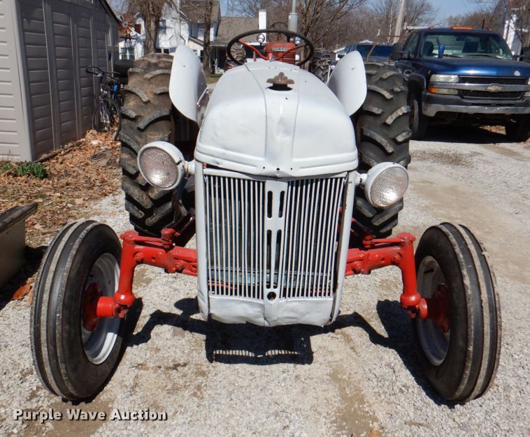 image for item DN1425 Ford  tractor