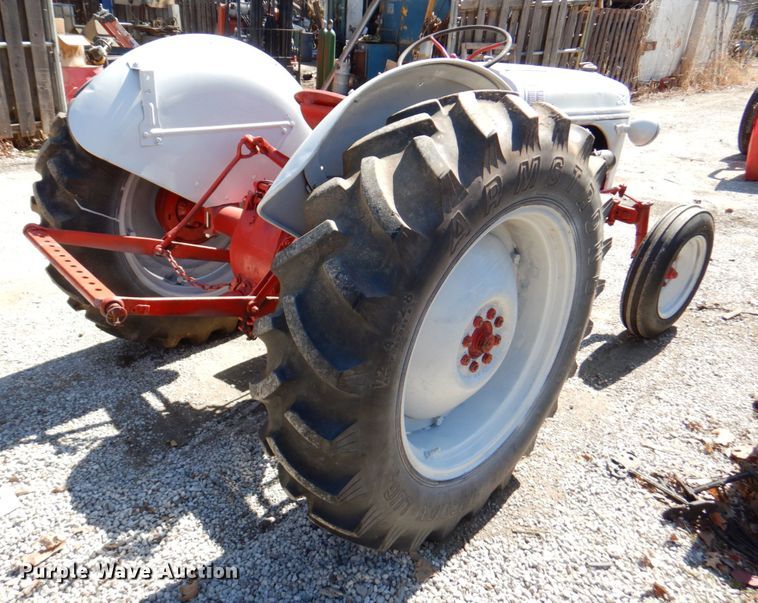 image for item DN1425 Ford  tractor