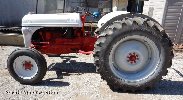 image for item DN1425 Ford  tractor