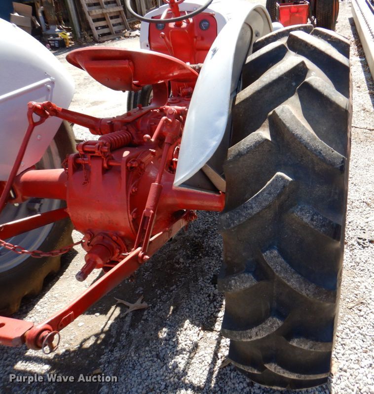 image for item DN1425 Ford  tractor